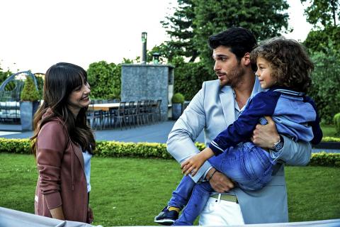 مسلسل البدر (Dolunay) الحلقة 9 التاسعة مترجمة اون لاين HD